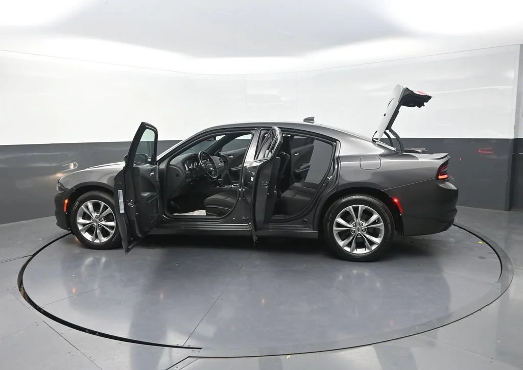Used 2020 Gray Dodge SXT image 35