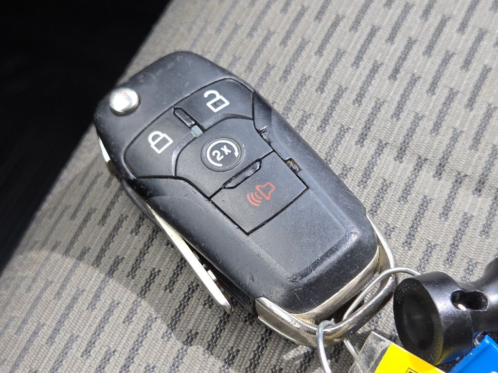 Used 2019 Gray Ford XLT image 36