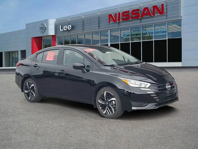 2025 Nissan Versa 1.6 SR CVT's photo