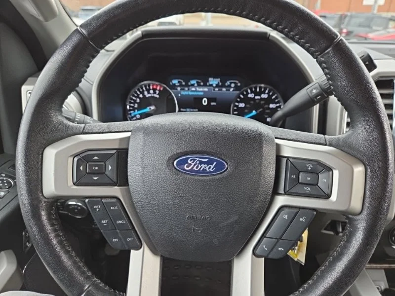 Used 2017  Ford Lariat image 11