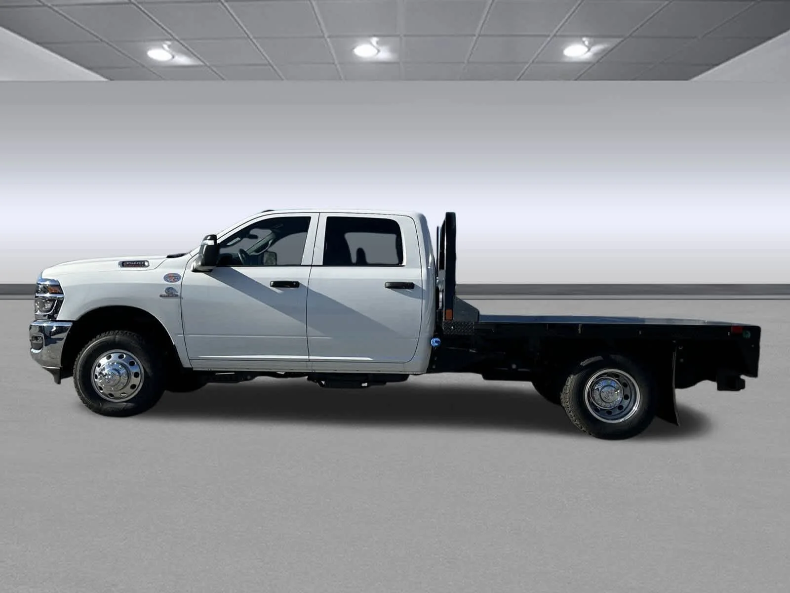 New 2026 Bright White Clearcoat RAM Tradesman image 4