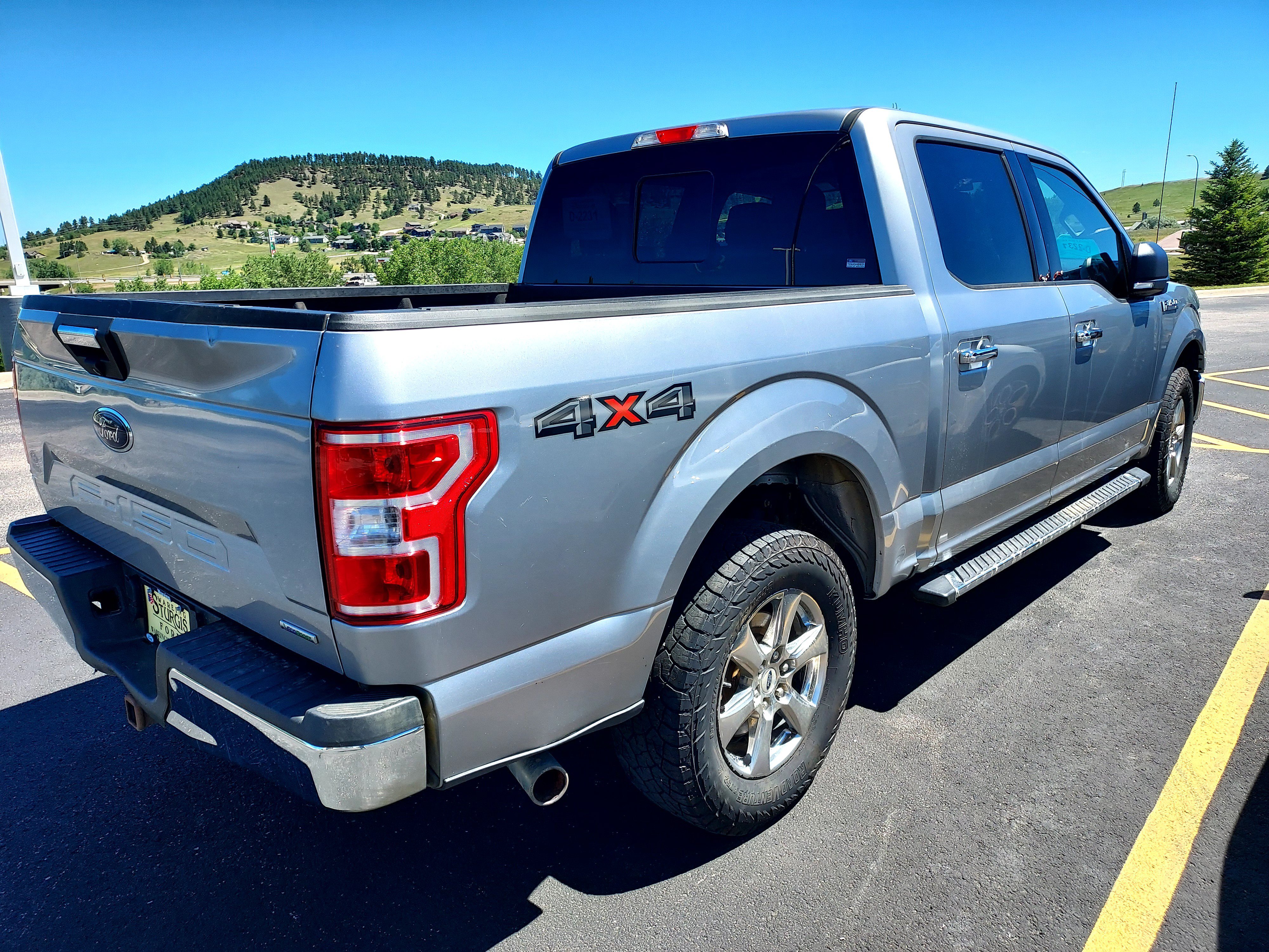 Used 2020 Silver Ford XLT image 9