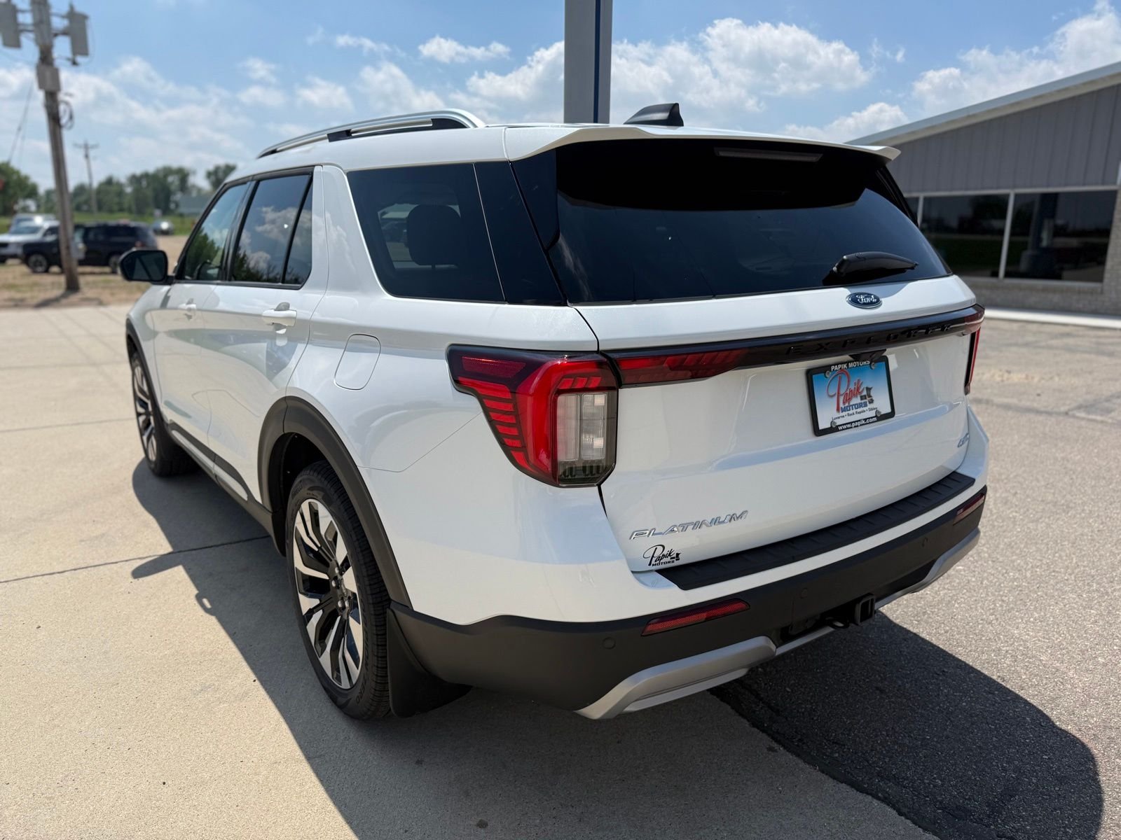 New 2026 White Metallic Ford Platinum image 4