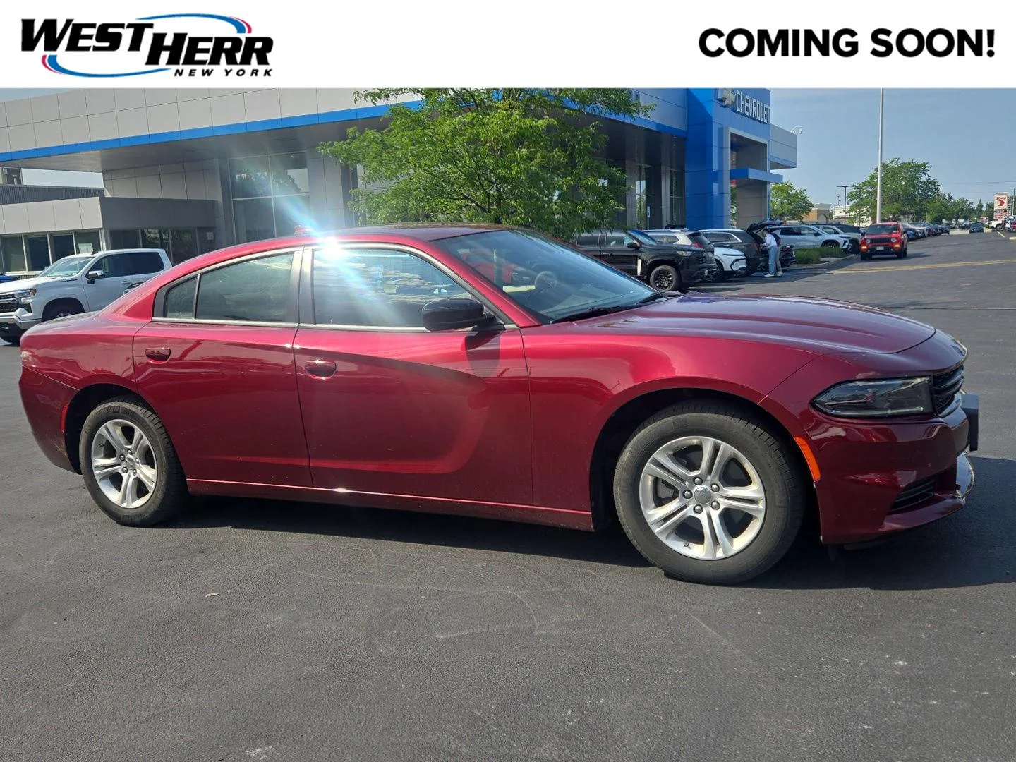 Used 2023 Octane Red Pearlcoat Dodge SXT image 1