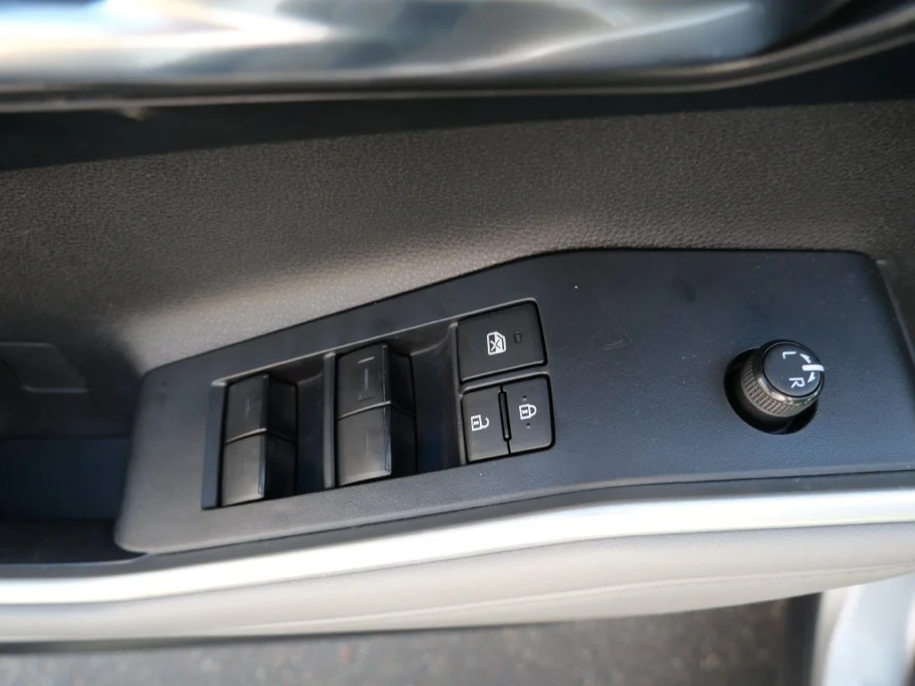 Used 2022 Silver Toyota XLE image 16