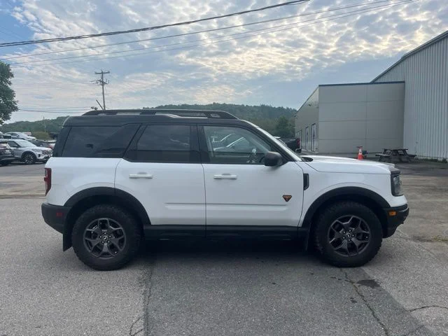 Used 2022 White Ford Badlands image 4
