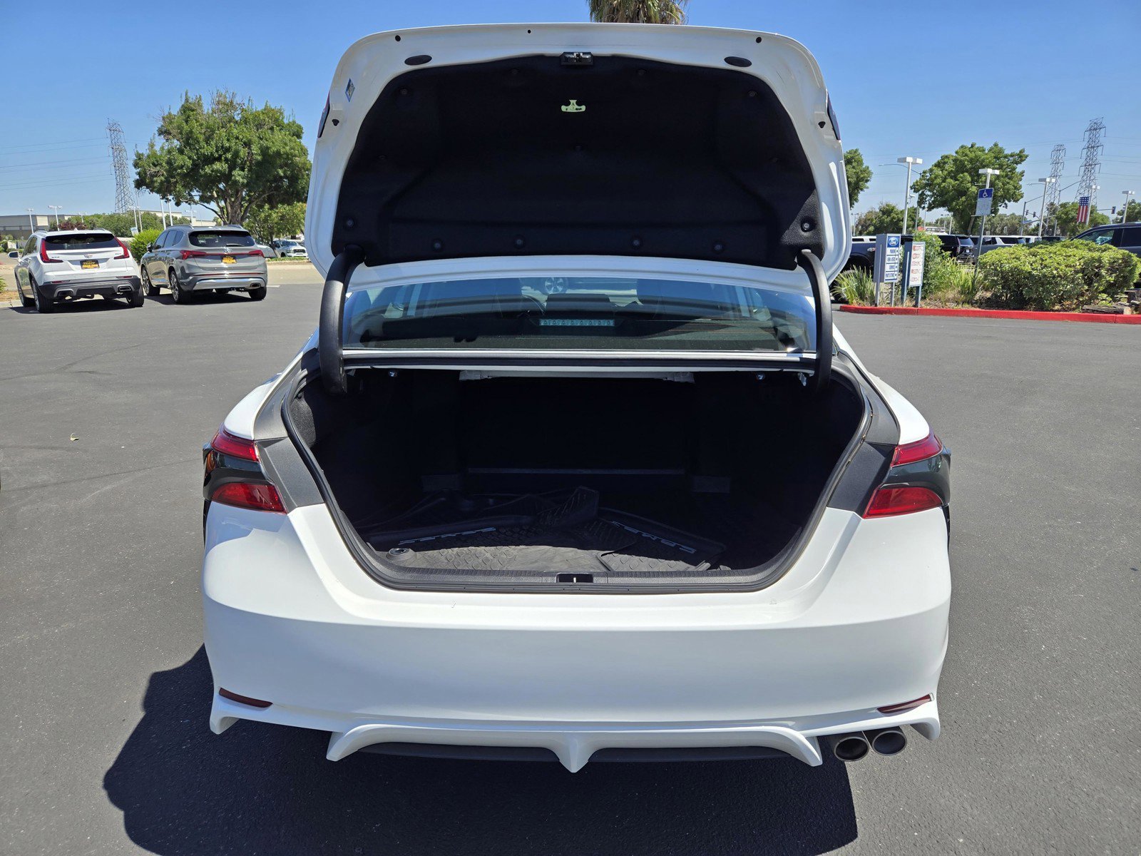 Certified Used 2020 White Toyota  image 26