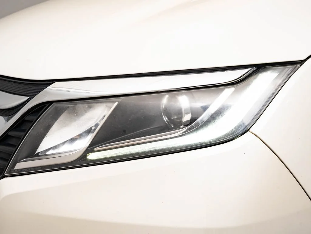 Used 2019 White Honda EX-L image 15