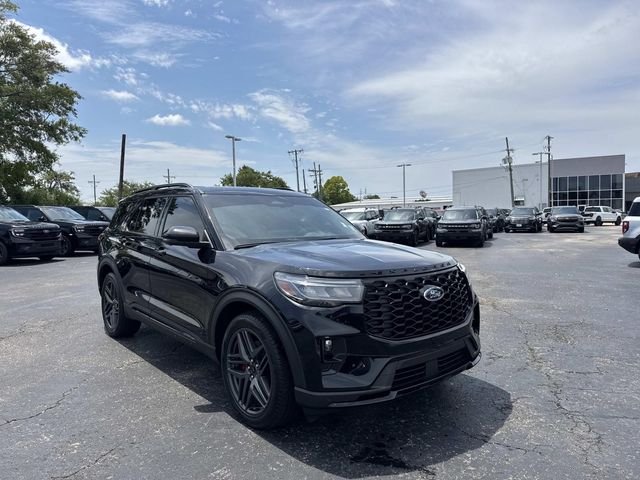 2025 Ford Explorer St