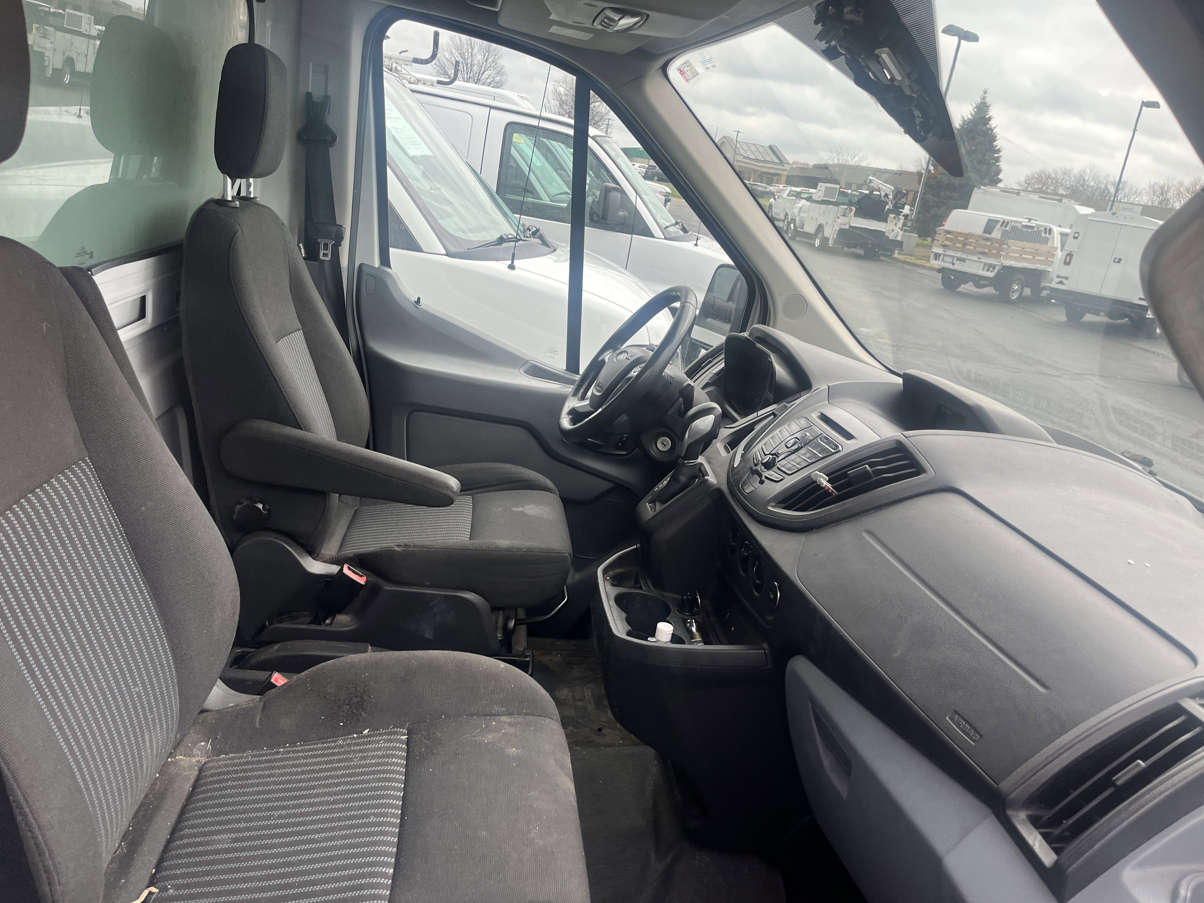 Used 2016  Ford T350HD image 15