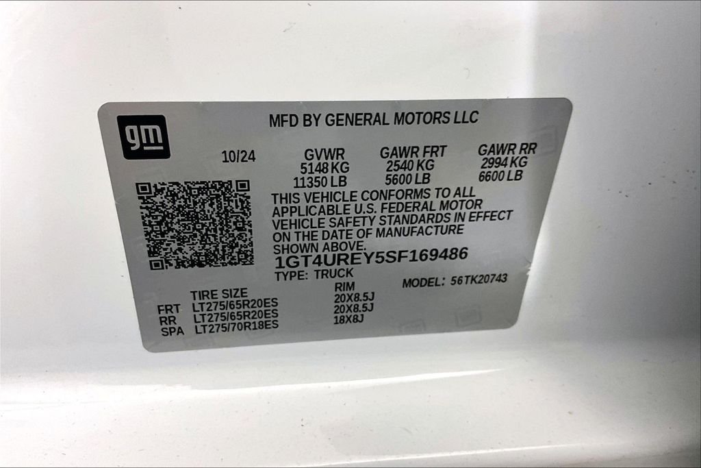 Used 2025 White GMC Denali image 19