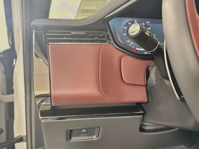 New 2026 Borasco Grey Land Rover Dynamic SE image 10