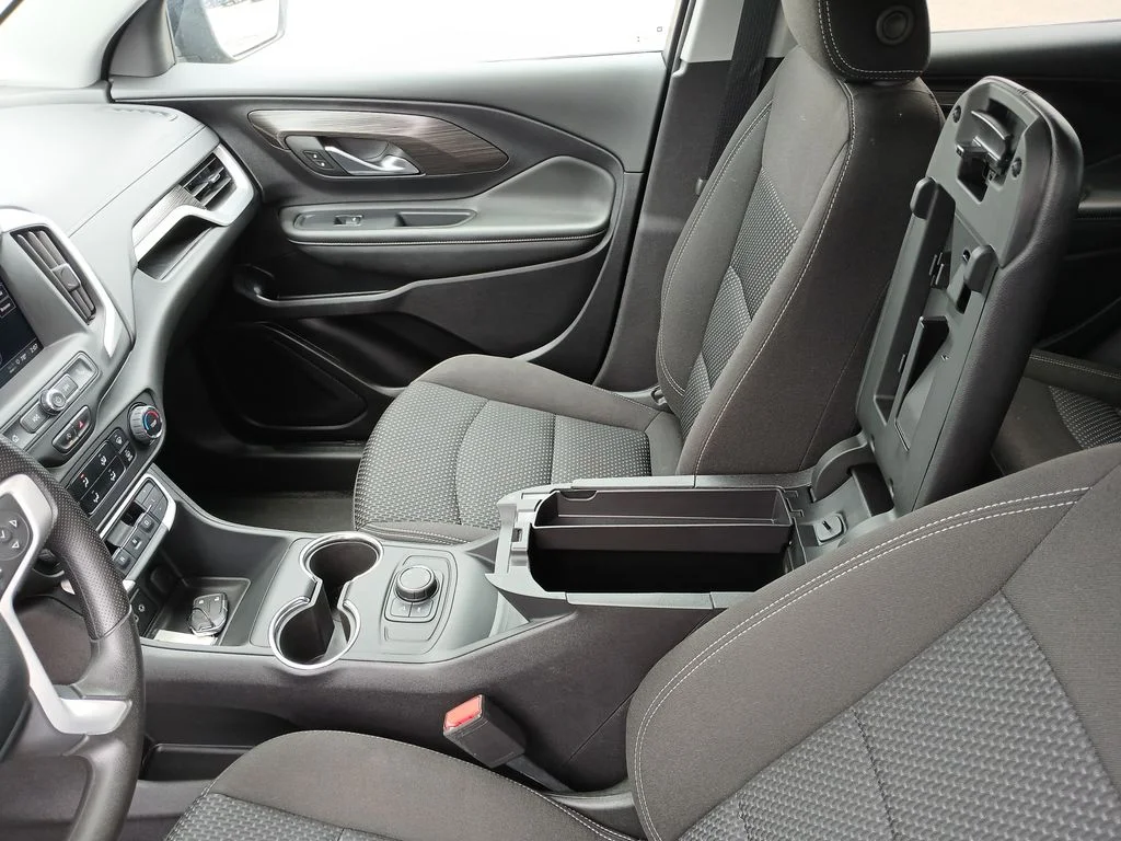 Used 2024 Black GMC SLE image 24