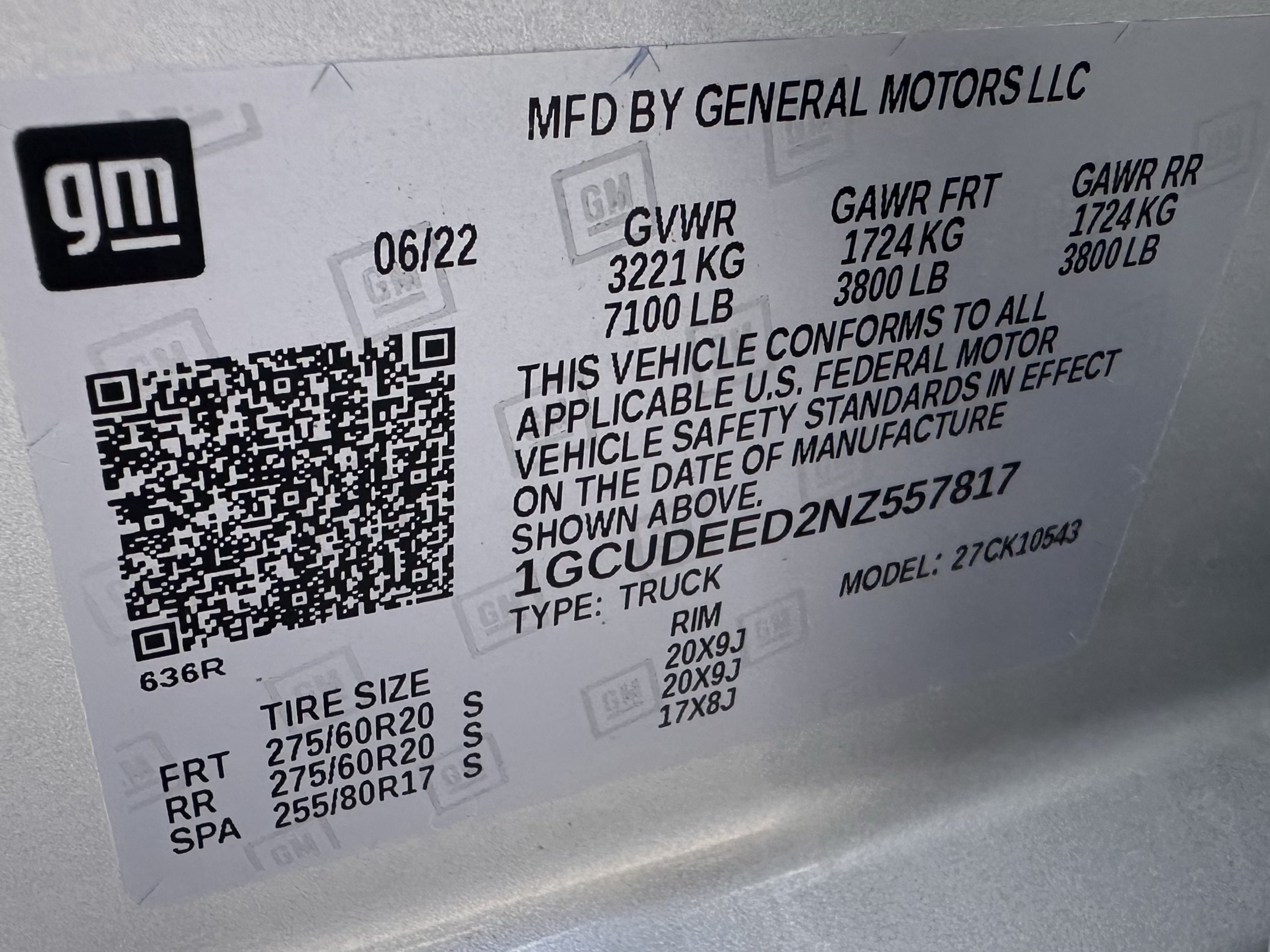 Certified Used 2022 Silver Ice Metallic Chevrolet RST image 31