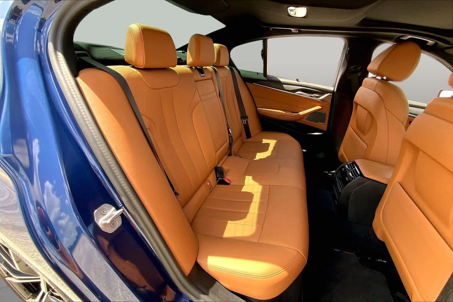 Used 2023 Phytonic Blue Metallic BMW 540i image 19