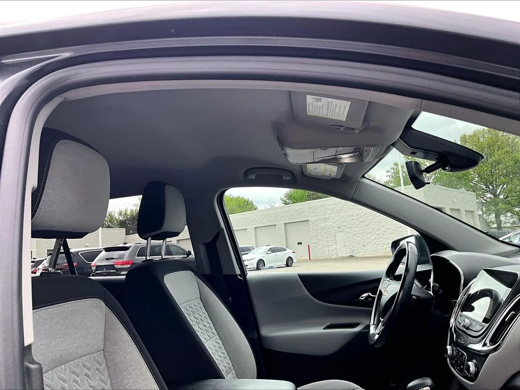 Used 2022 Gray Chevrolet LT image 23