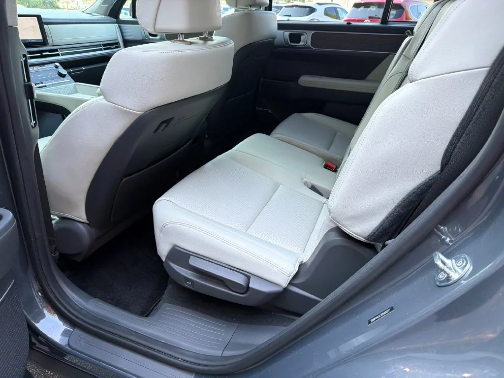 Used 2024 Gray Hyundai Limited image 21