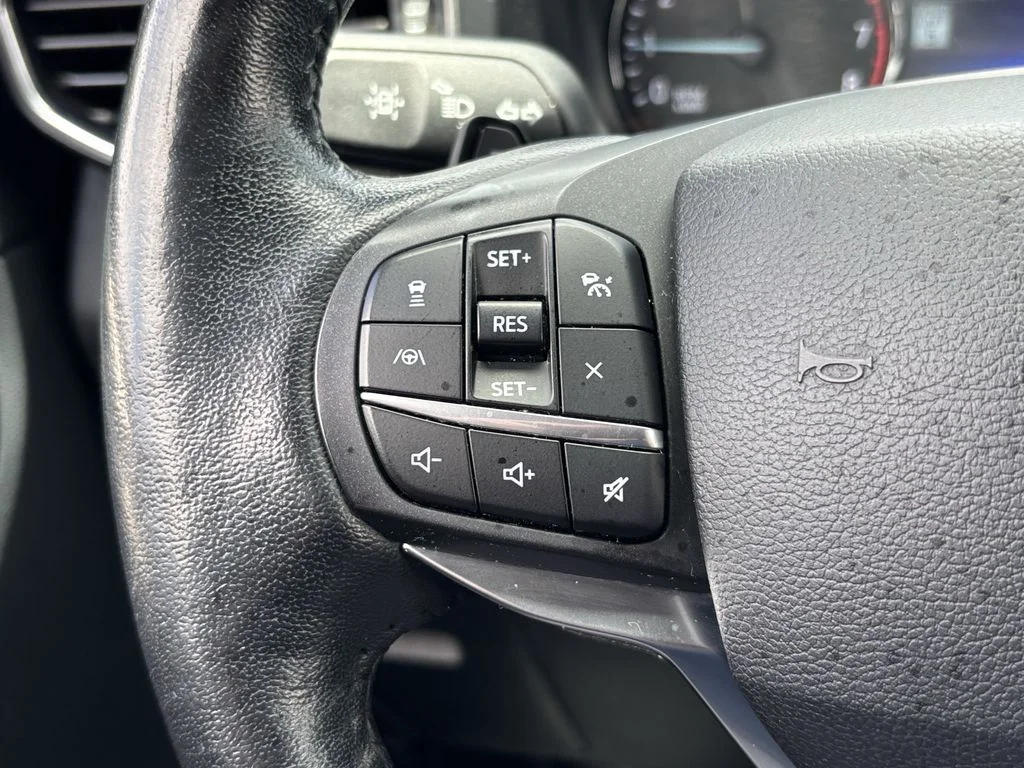 Used 2020 Black Ford Limited image 31