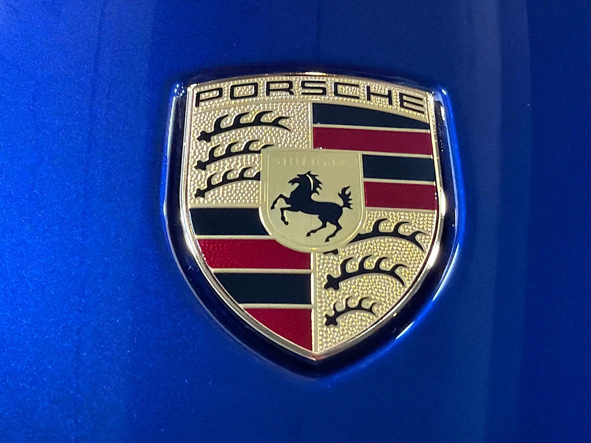 New 2026 Gentian Blue Metallic Porsche  image 12
