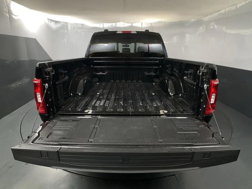 Used 2023 Black Metallic Ford XLT image 30