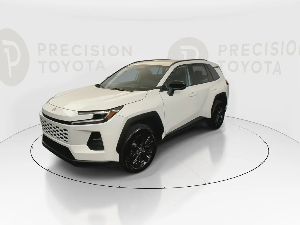 Used 2026 Ice Cap Toyota XLE Premium image 15