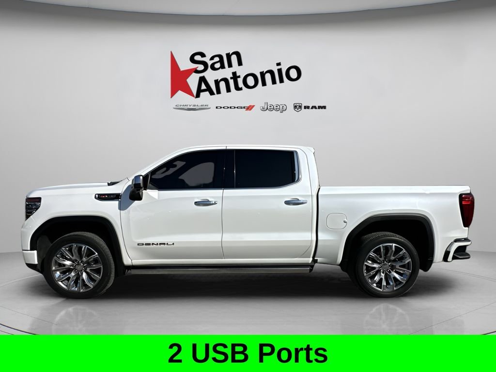 Used 2023 White GMC Denali image 9