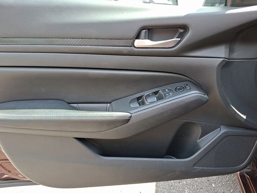 2024 Nissan Altima SV - Photo 13