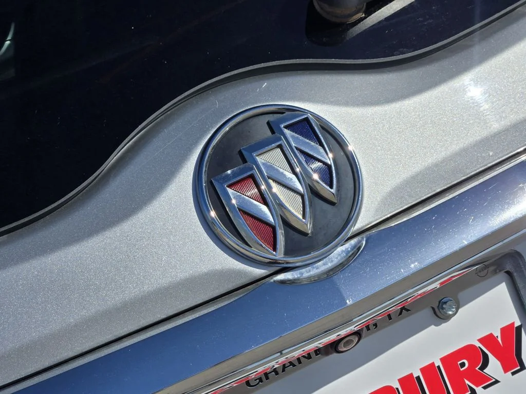 Used 2021 Silver Buick Essence image 10