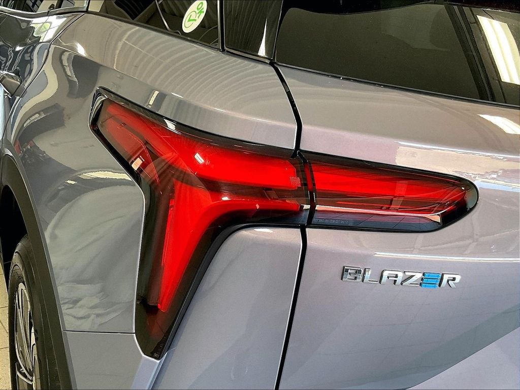Used 2024 Gray Chevrolet LT image 33