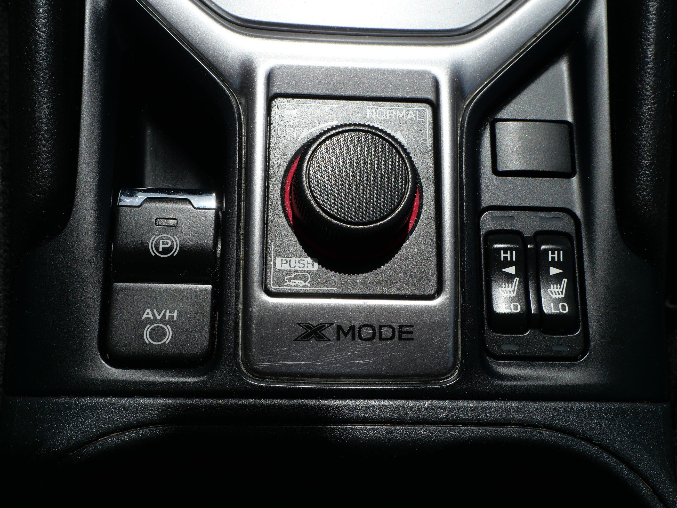 Used 2022 Ice Silver Metallic Subaru Premium image 32