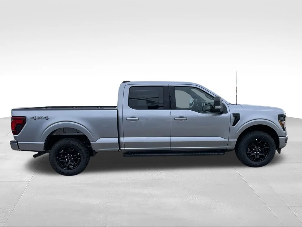 New 2026 Iconic Silver Metallic Ford XLT image 31