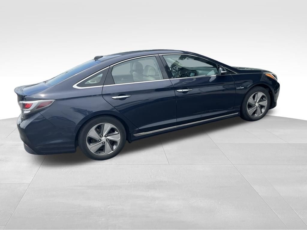 Used 2017 Blue Hyundai Limited image 10