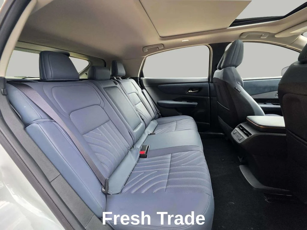 Used 2024 Everest White Pearl Tricoat Nissan Platinum+ e-4orce image 11