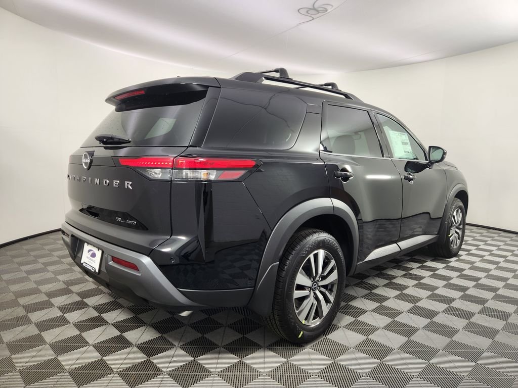 View vehicle photo 5