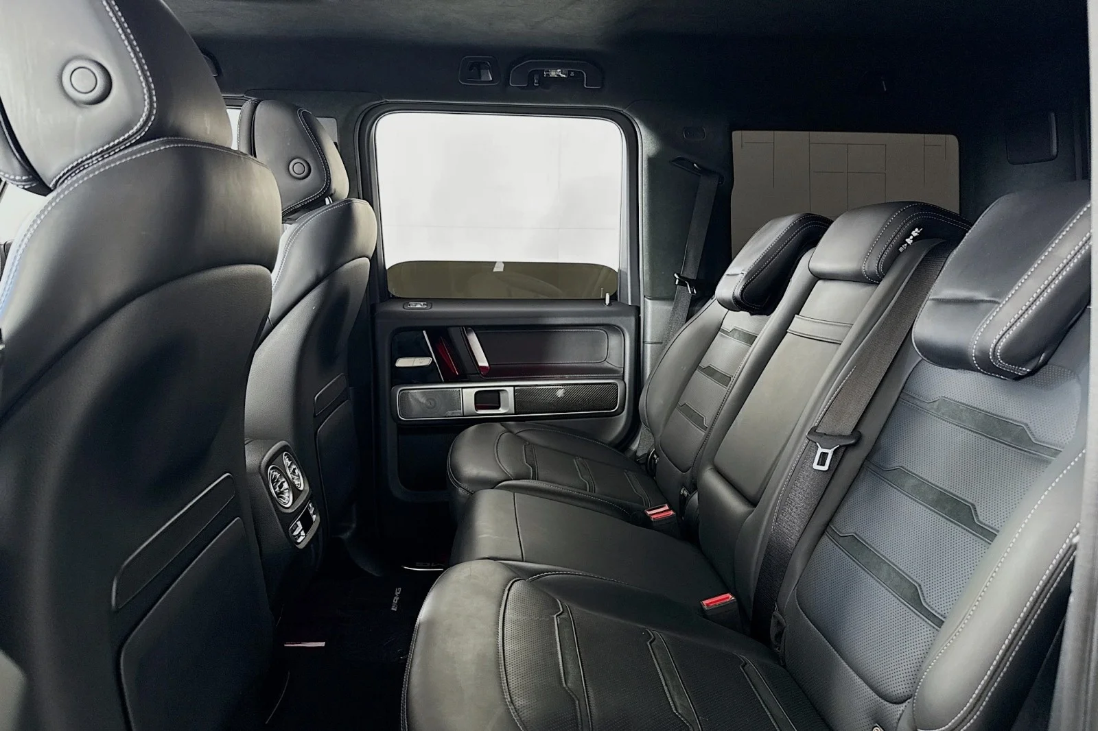 Certified Used 2023 MANUFAKTUR Graphite Metallic Mercedes-Benz AMG® G 63 image 9