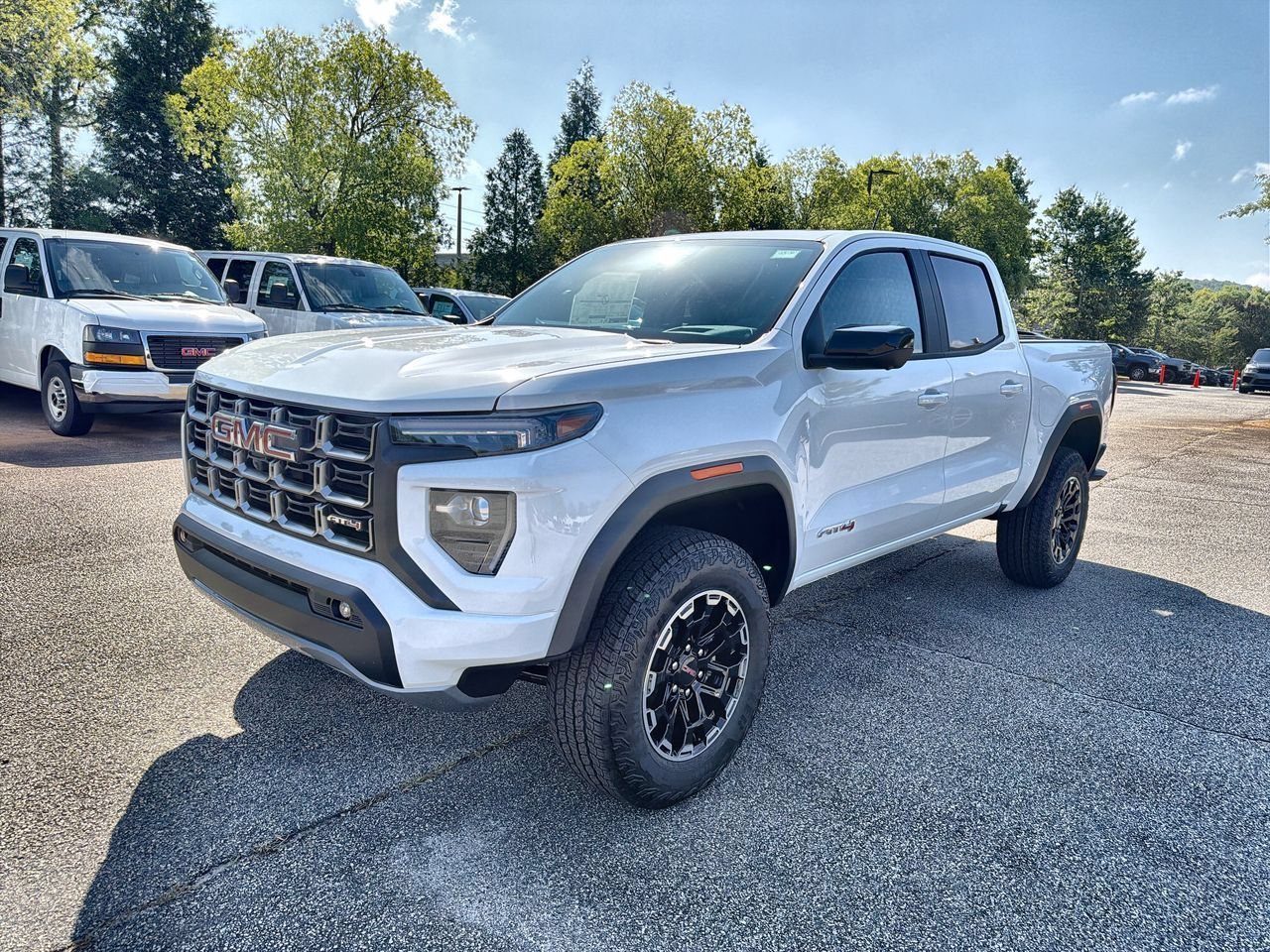 New 2026 Summit White GMC AT4 image 4