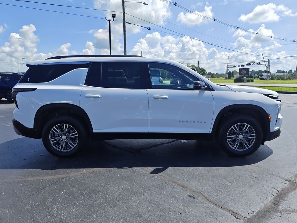 Used 2025 White Chevrolet LT image 6