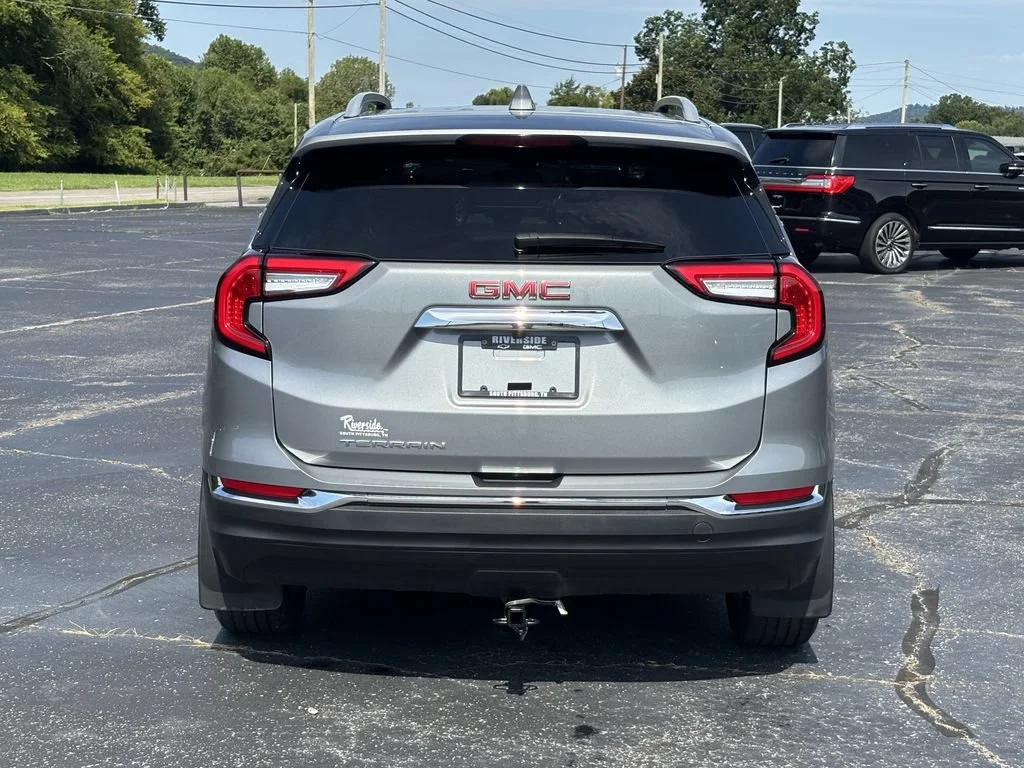 Used 2023 STERLING METALLIC GMC SLT image 8