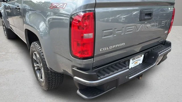 Used 2022 Gray Chevrolet Z71 image 32