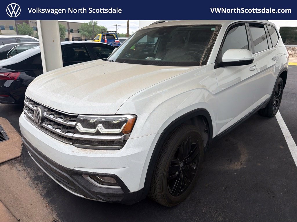 Used 2018 White Volkswagen SEL image 1