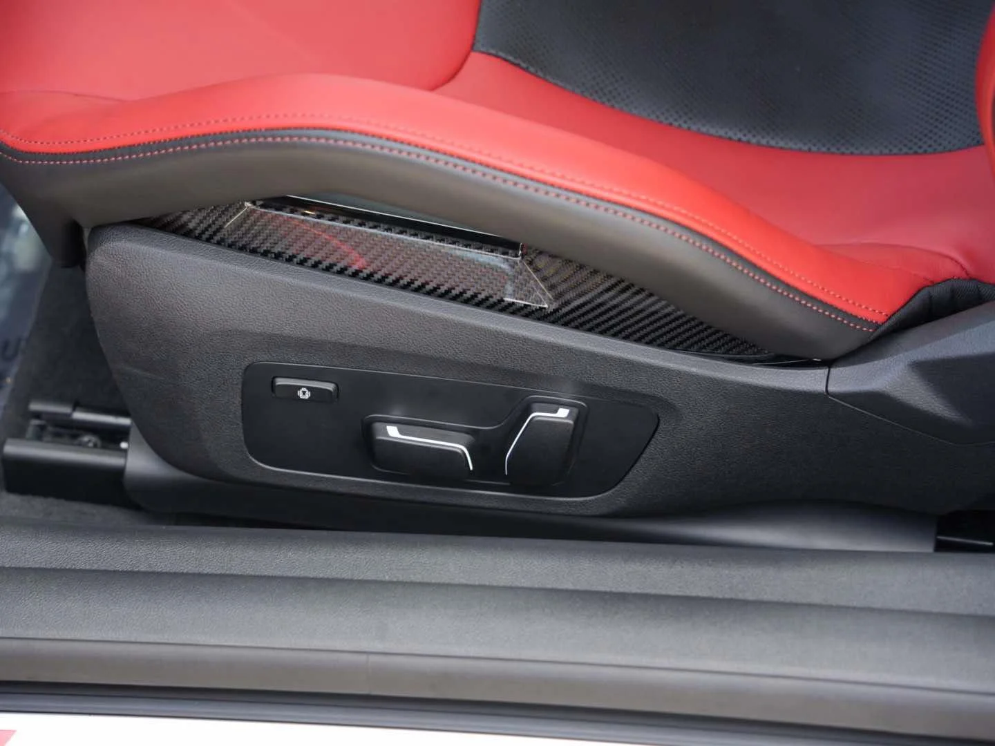 Used 2025 Dravit Grey Metallic BMW Coupe image 17