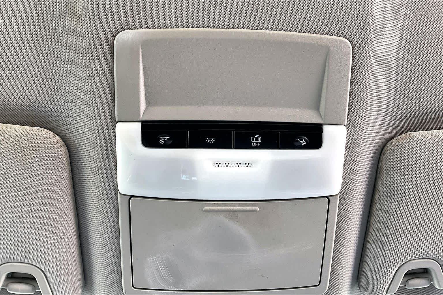 Used 2019 Super Black Nissan 2.5 S image 31