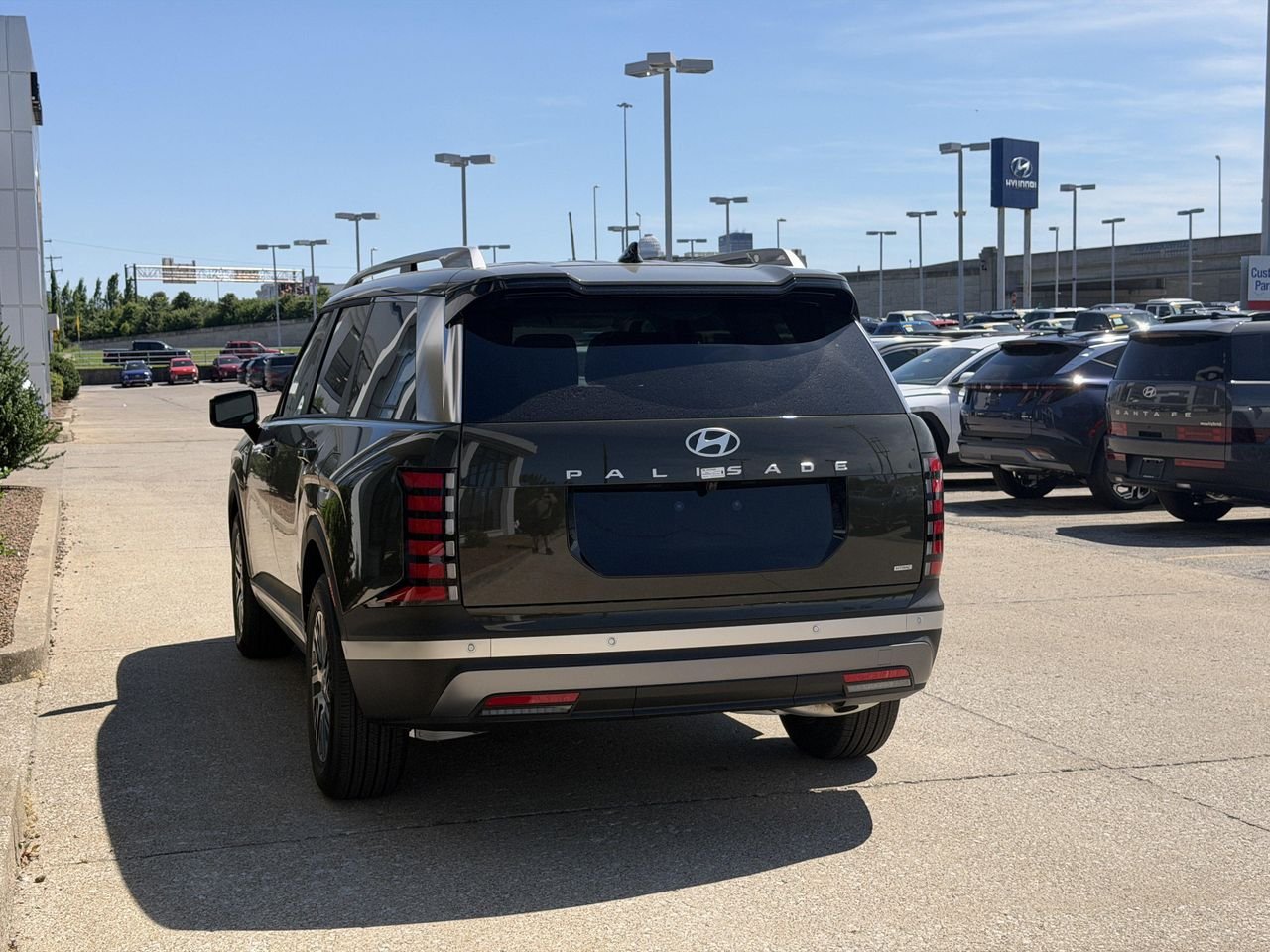 New 2026 Titan Green Hyundai SEL AWD image 7