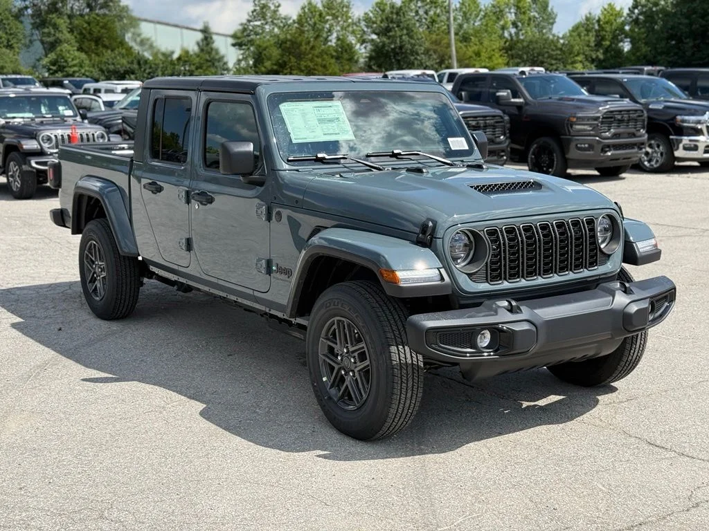 New 2026 Anvil Clear-Coat Exterior Paint Jeep Sport S image 4