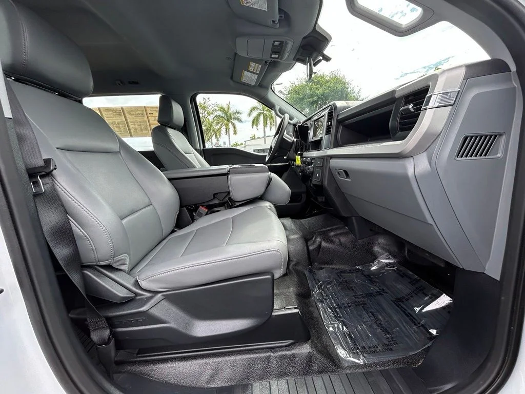 Certified Used 2026 Oxford White Ford XL image 25