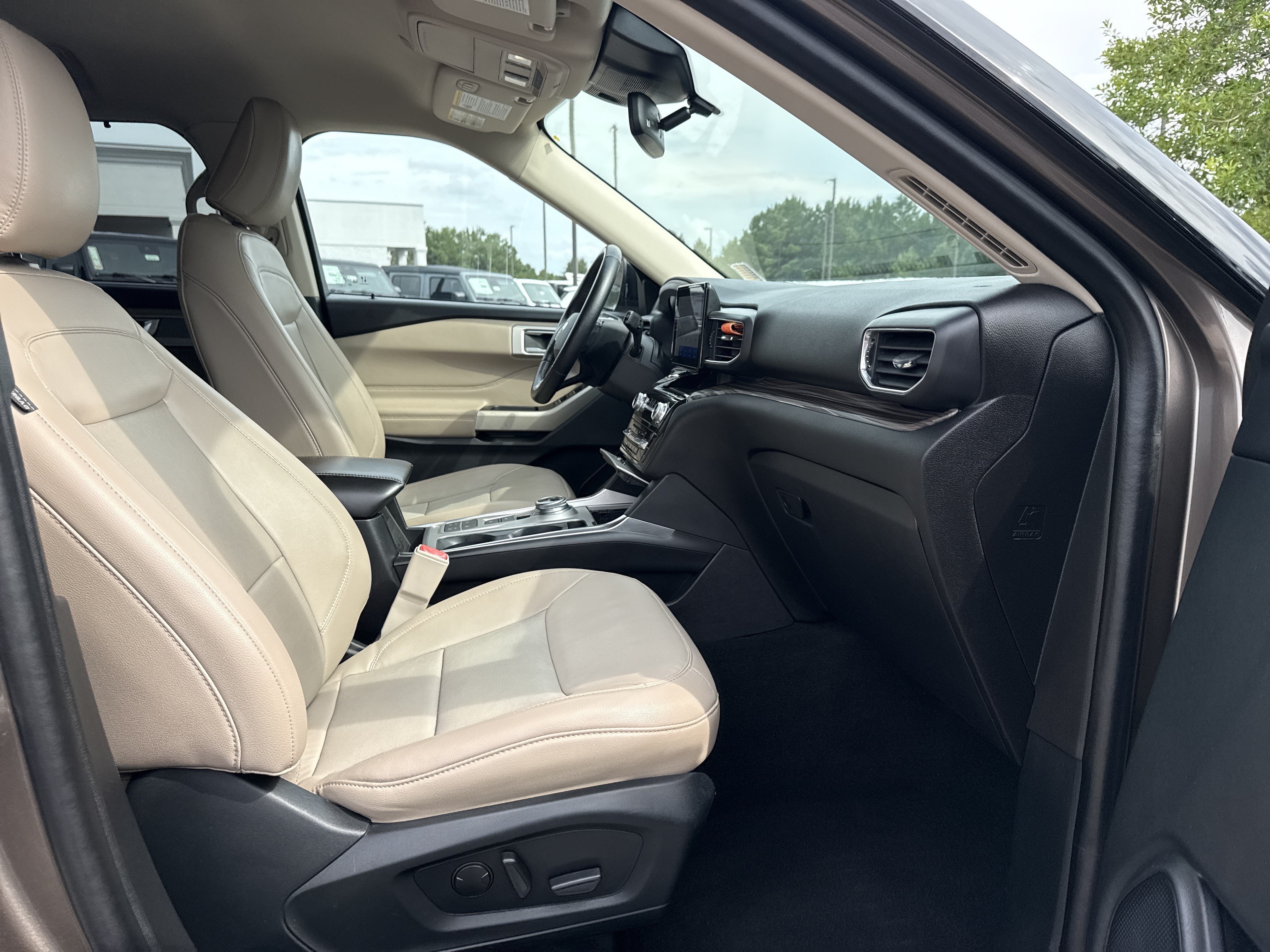 Used 2021 Gray Ford Limited image 14