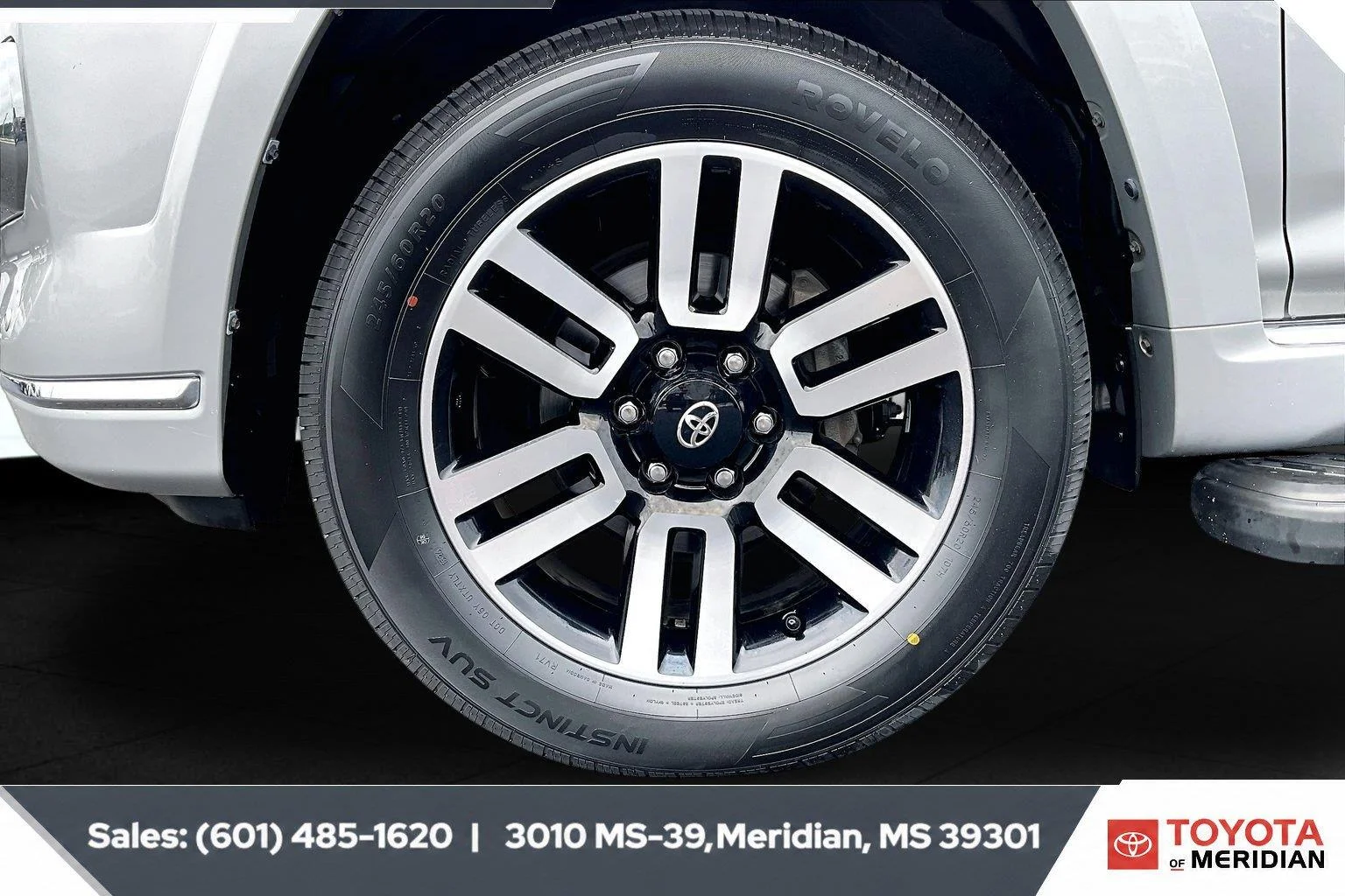 Used 2022 Classic Silver Metallic Toyota Limited image 7