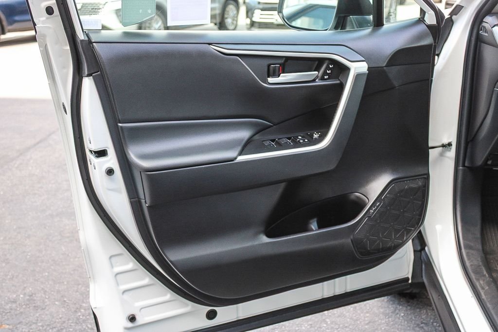 Used 2023 Beige Toyota XLE Premium image 23