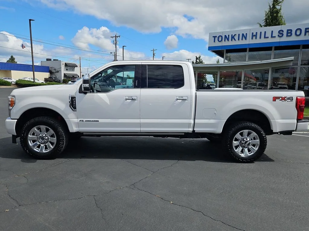 Used 2017 White Ford Platinum image 3