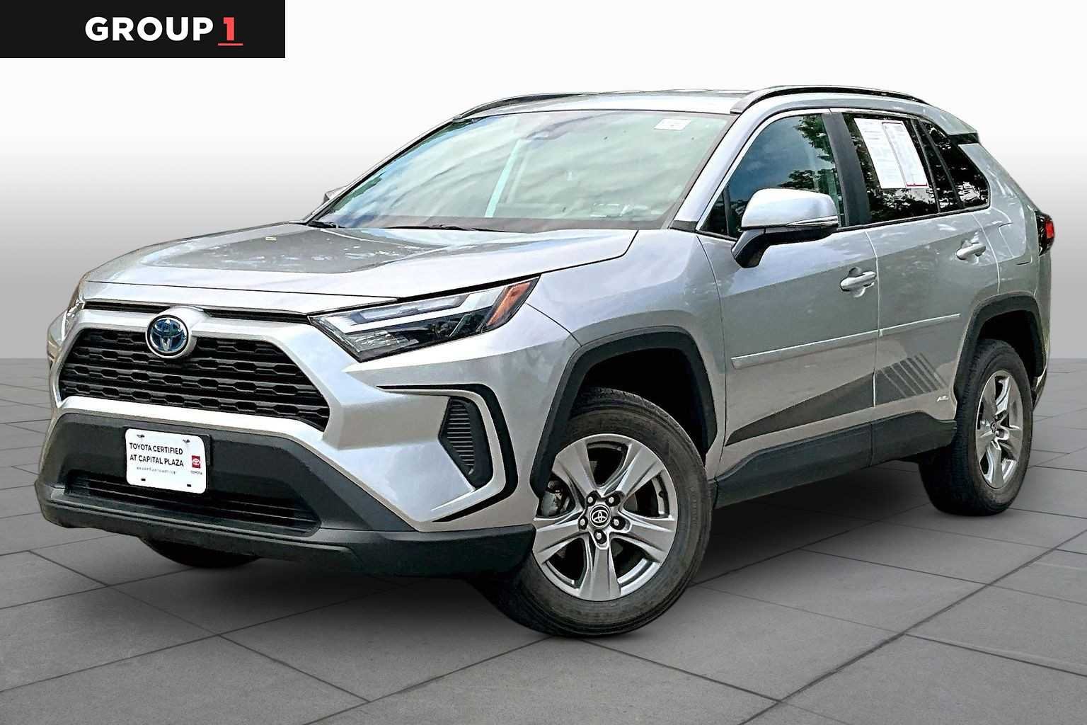 2022 Toyota RAV4 Hybrid XLE